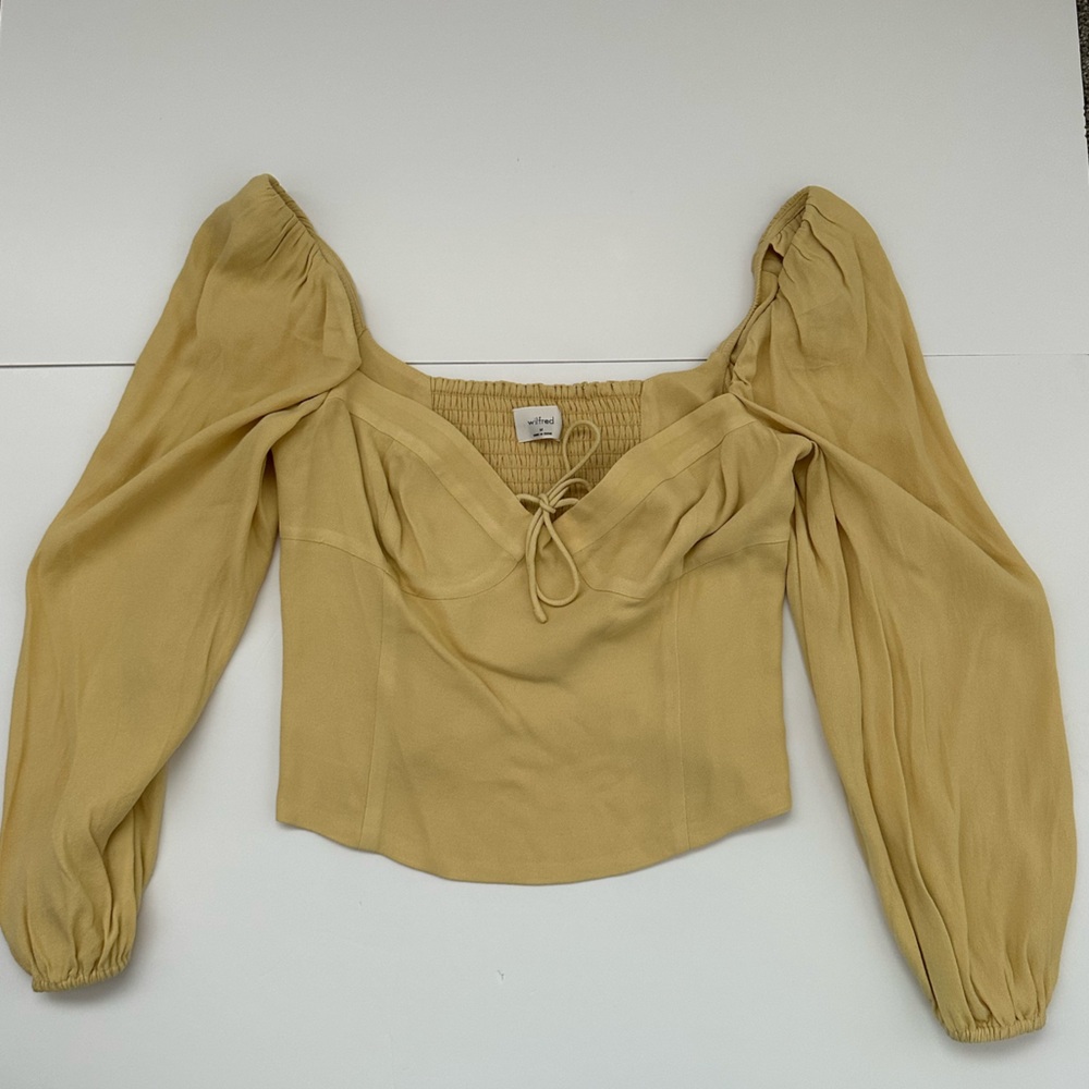 Aritzia Wilfred Buttwr Yellow Long Sleeve Cropped Blouse